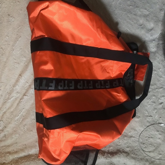 Brand new with tags ftp bag - Picture 2 of 2